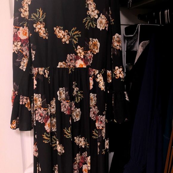 Black floral dress - From boohoo - Picture 2 of 2